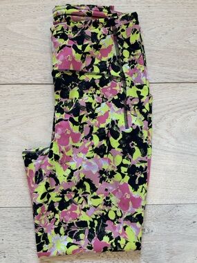 Lululemon Swift Speed High-Rise Tight 28” in Inflect Floral Size 8